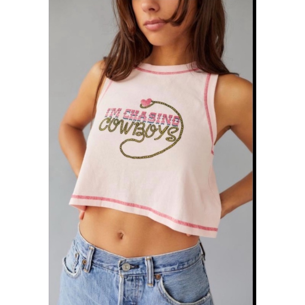 Urban Outfitters I’m Chasing Cowboys Pink Crop Tank Top Western Graphic New